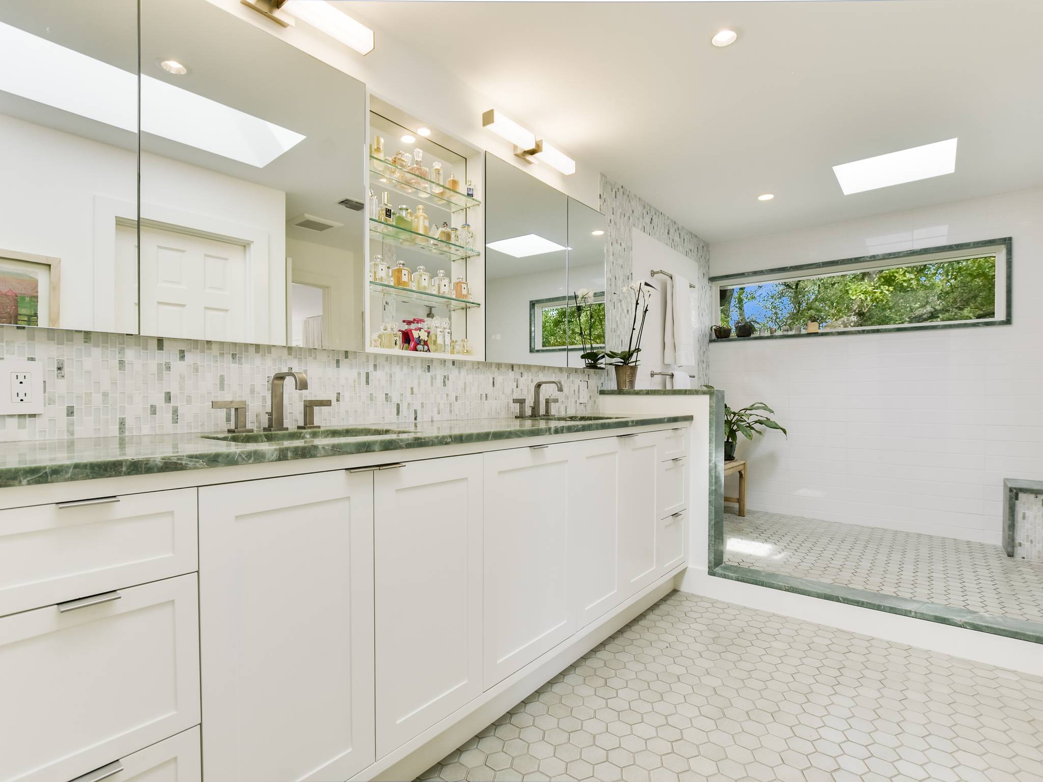 Pecan House - Image 19