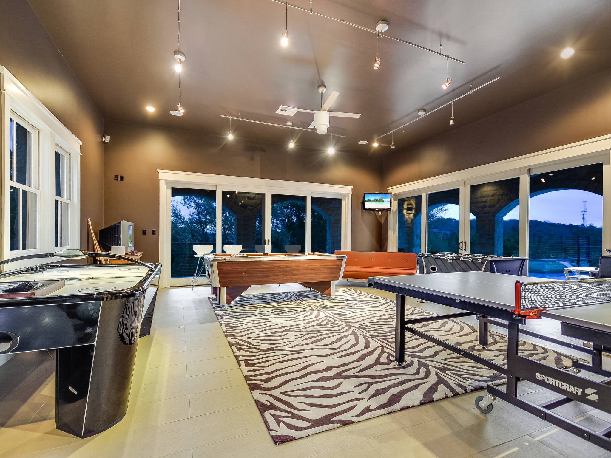 Walker Manor - Image 11