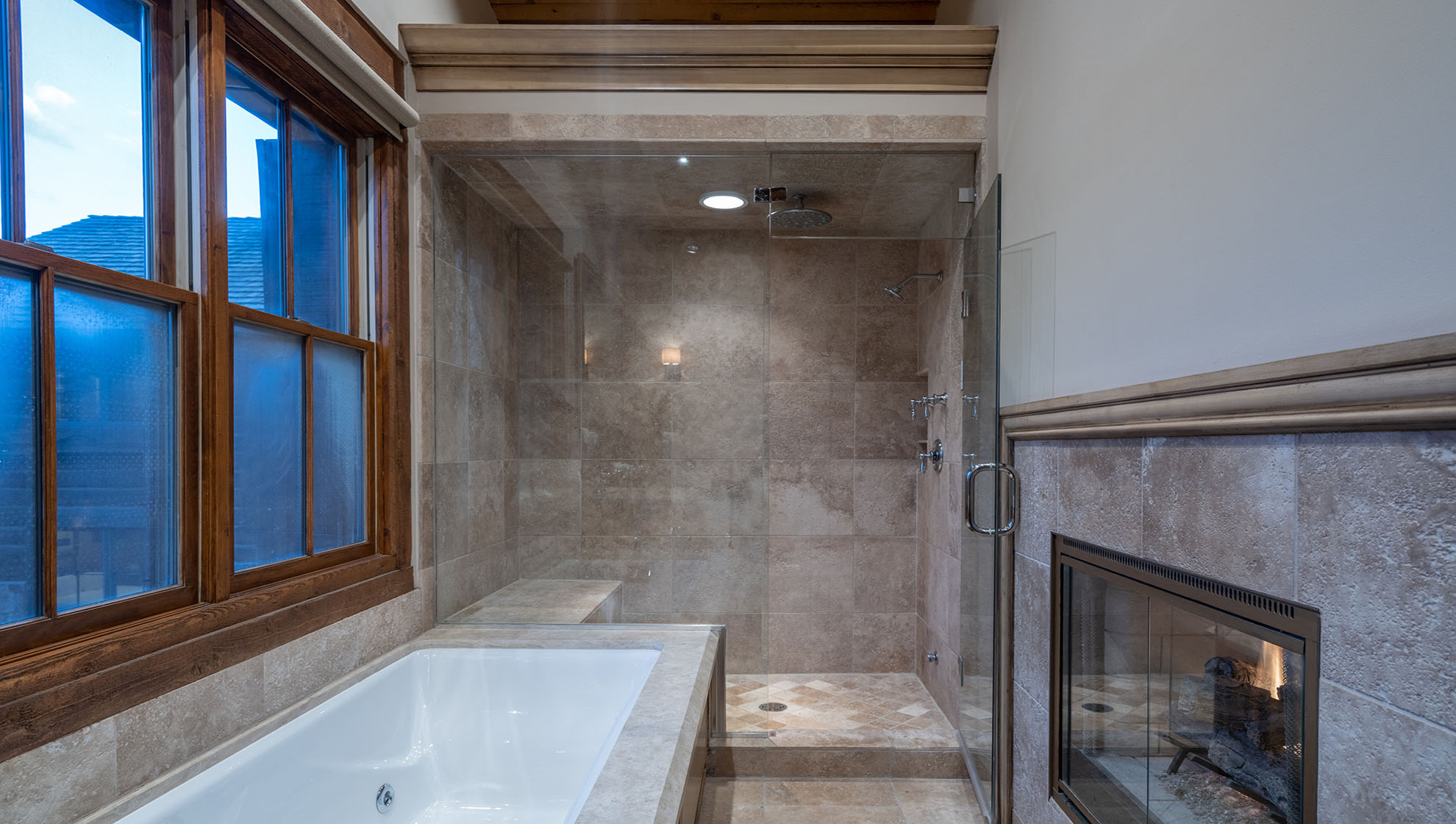 Peaks Manor - Image 25