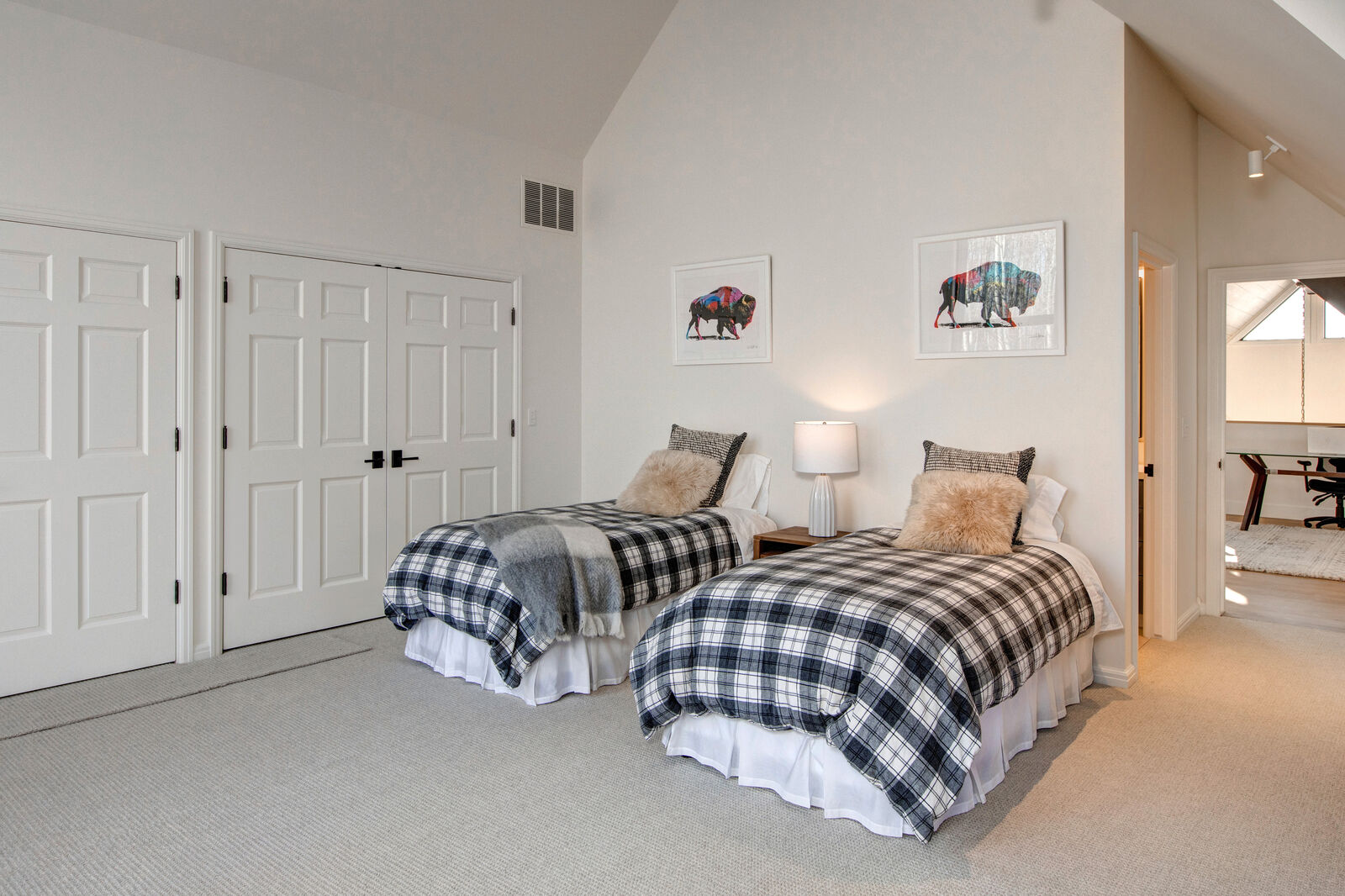 Aspen House - Image 39