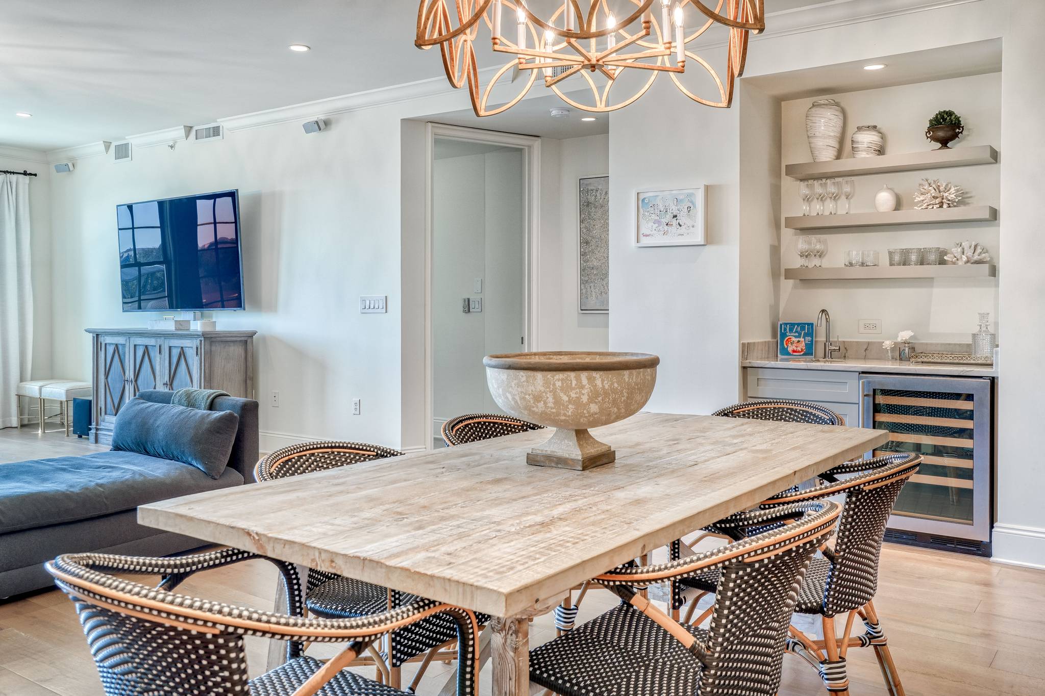 Blue Oasis Home - Image 5