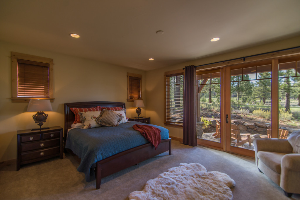 Ponderosa Home - Image 11