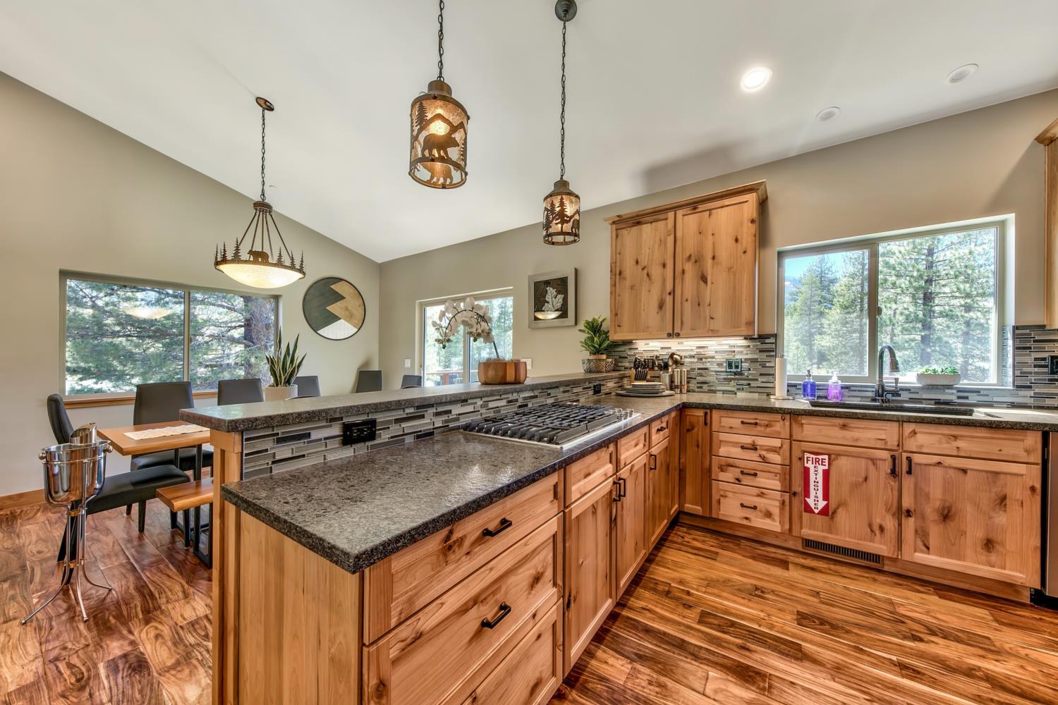 Cornelian House - Image 10