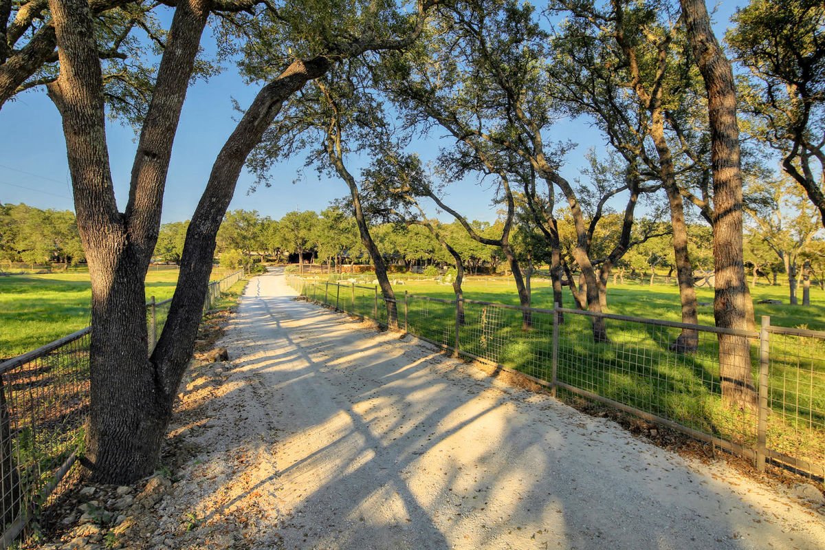 Spring Manor - Image 39