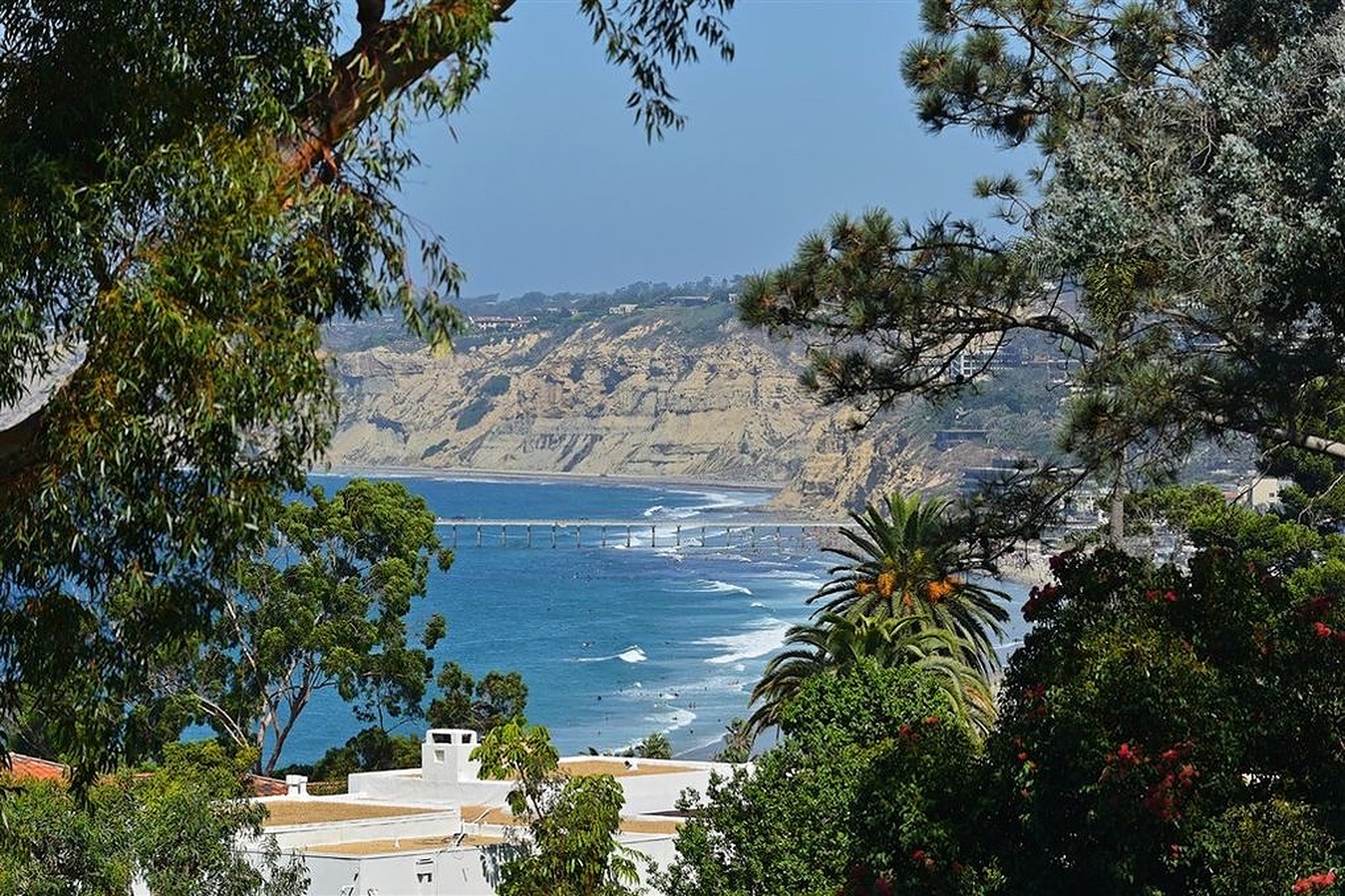 Field Villa - Image 2