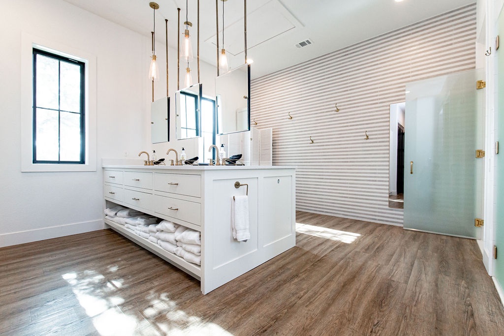 Sundown Manor - Image 65