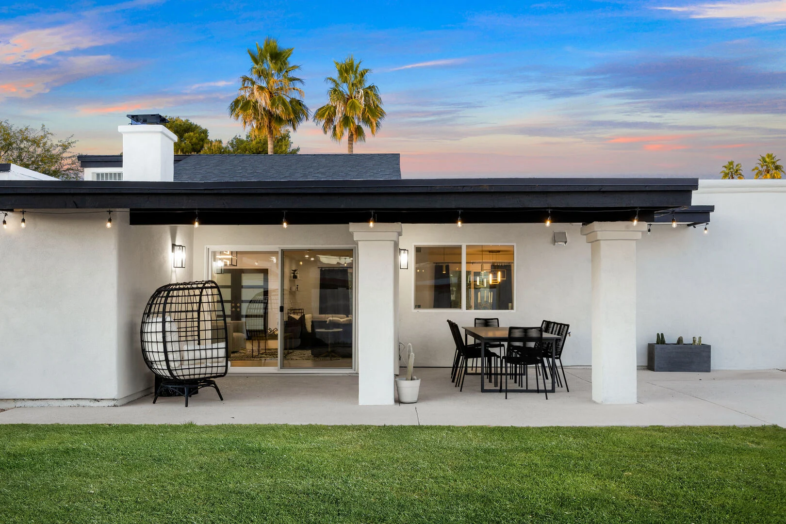 Bee Brush House - Image 23