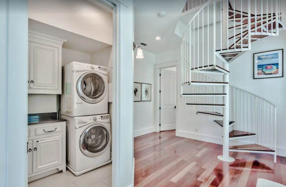 Water House - Image 15