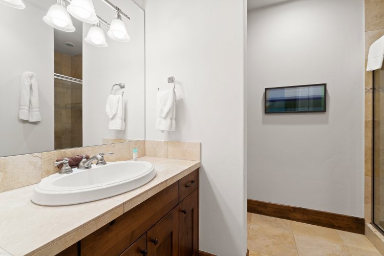 Berg Manor - Image 39