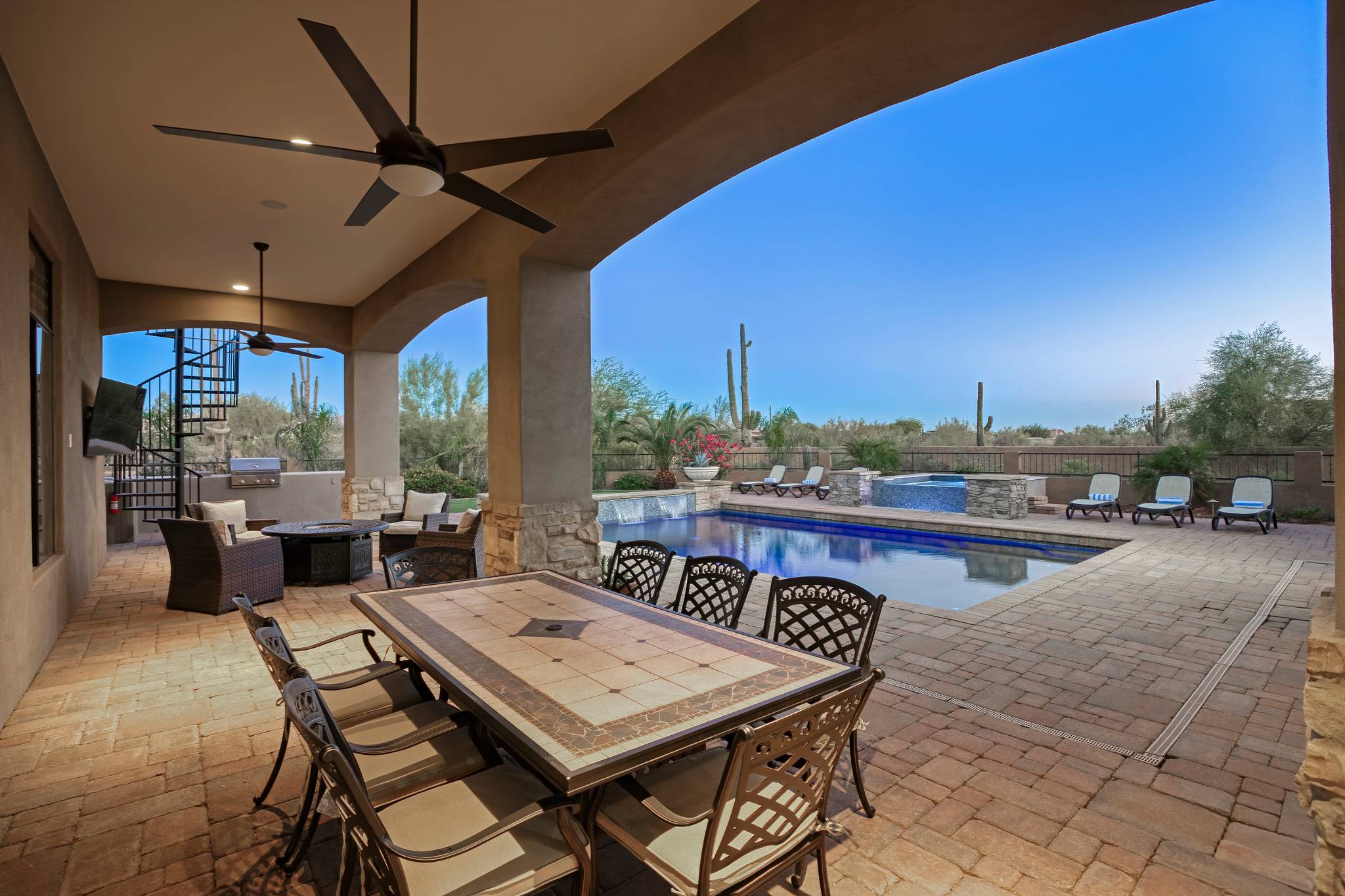 Pinnacle Vista Manor - Image 39