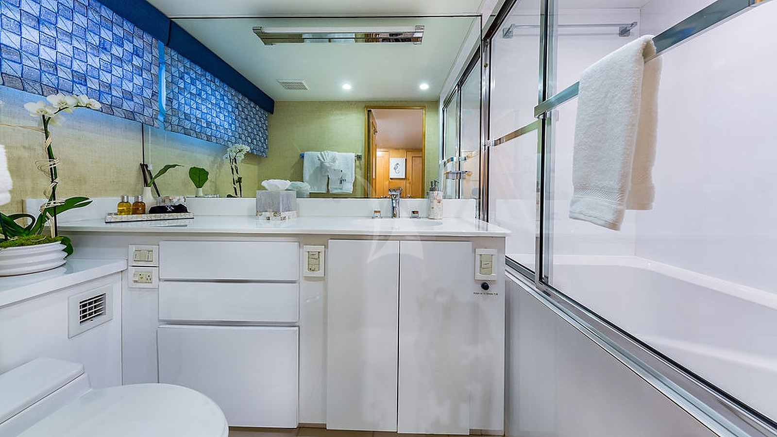 Alexandra Jane Yacht - Image 23