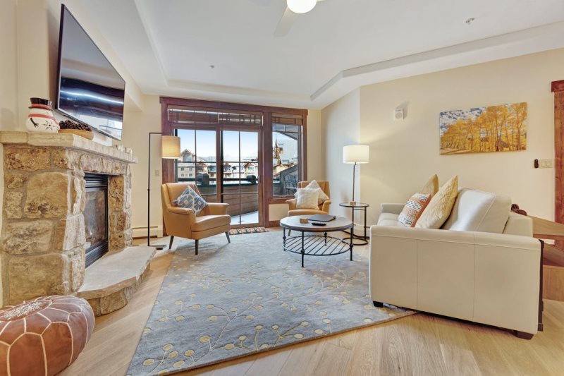 Mariposa Home - Image 2