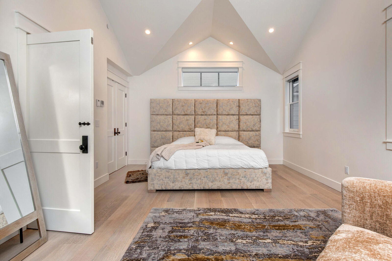 Avenue House - Image 16