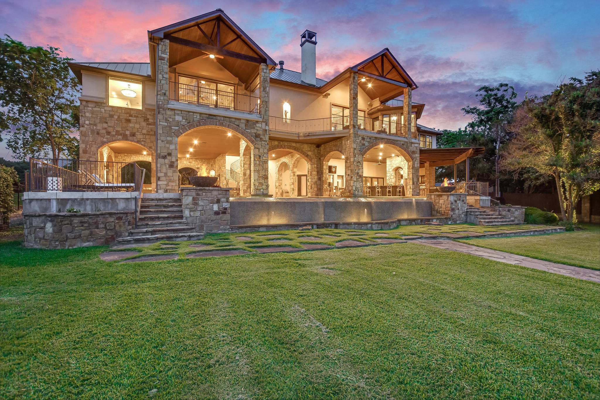 Laurel Manor - Image 41