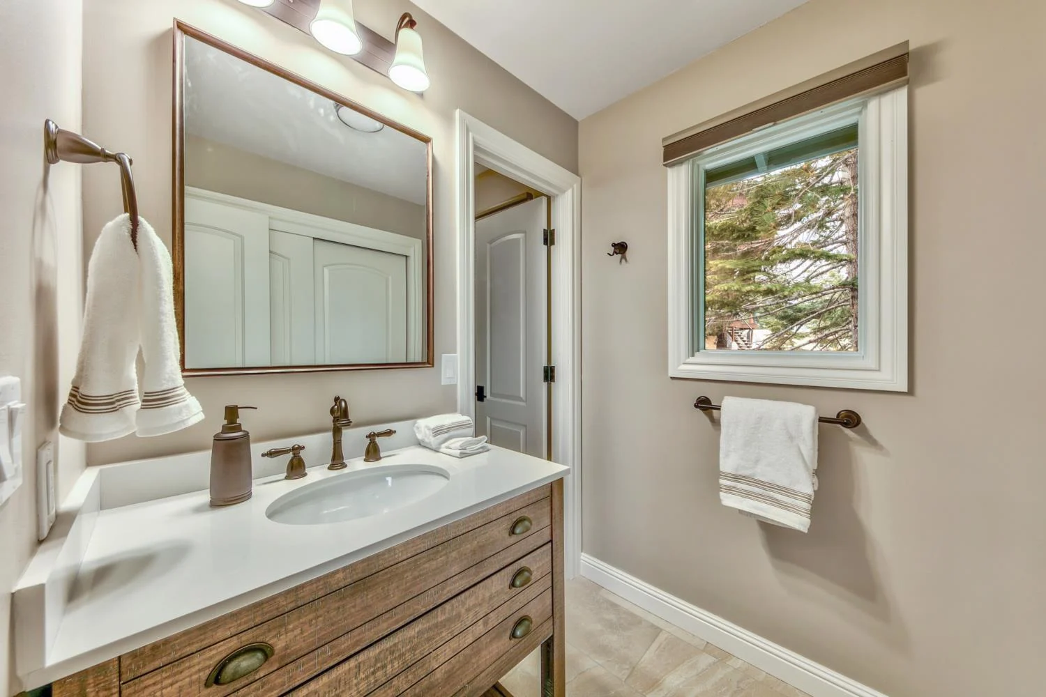 Barton House  - Image 31