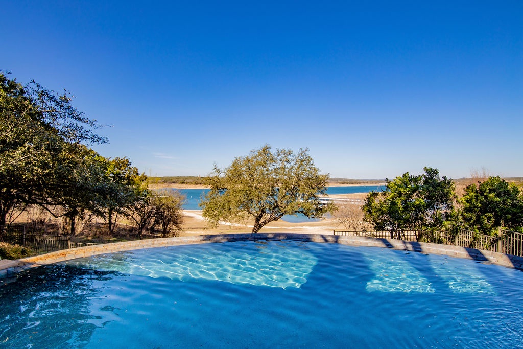 Lakeshore Place - Image 47