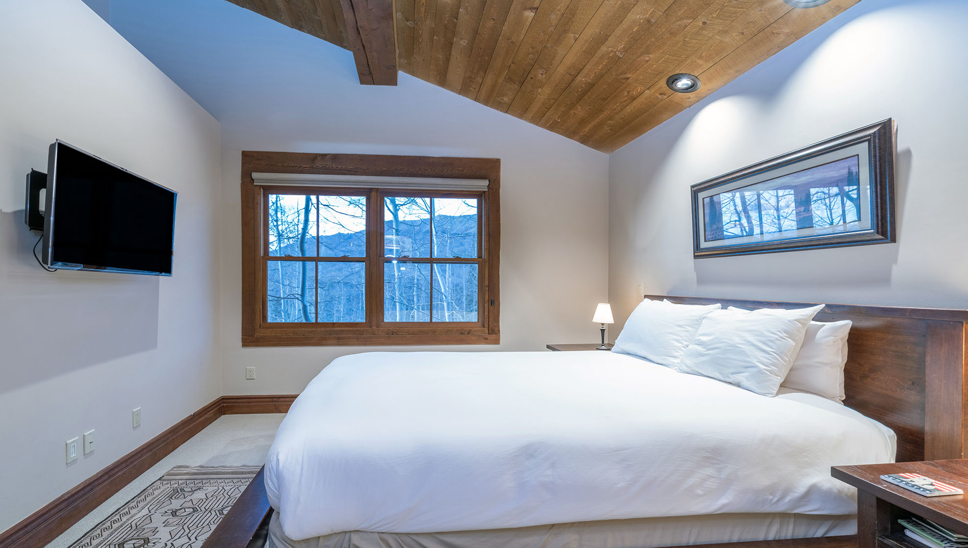 Peaks Manor - Image 36