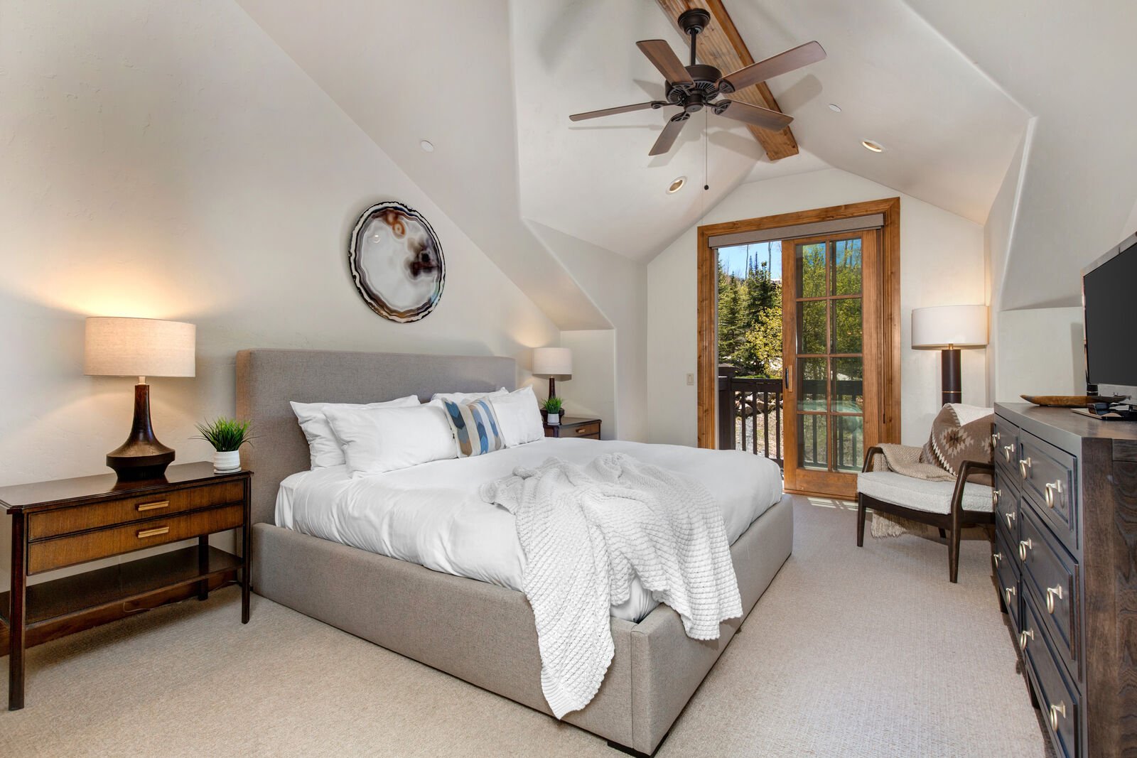 Star House - Image 22