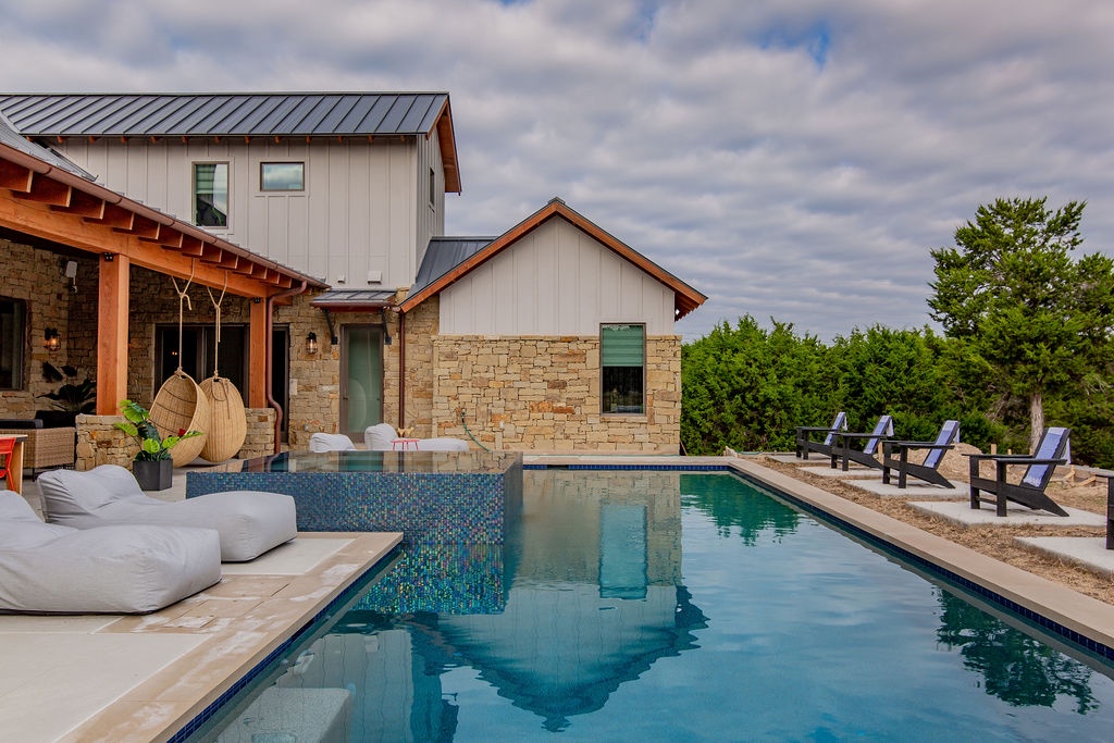 Sky Manor - Image 50