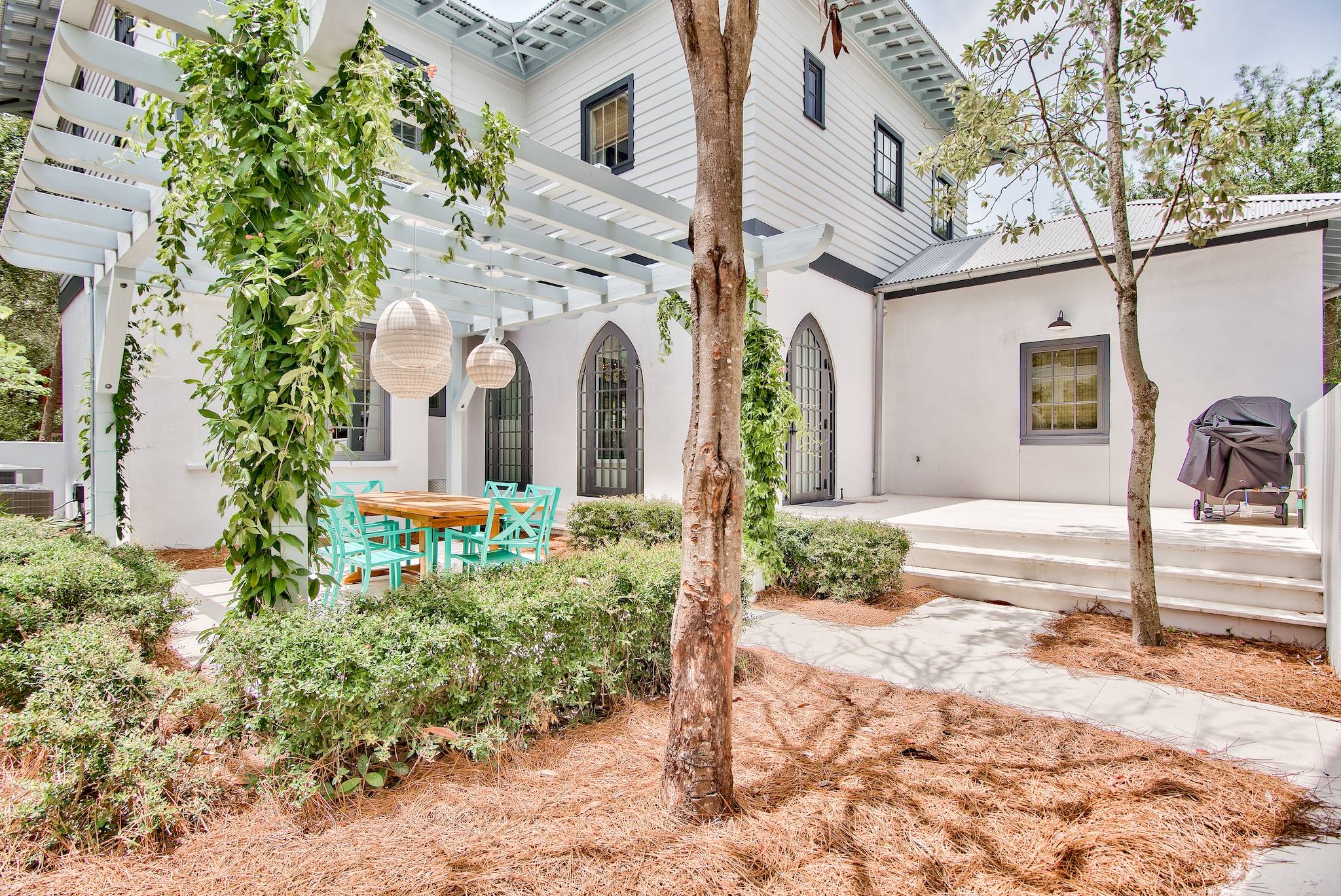 Red Shiner House - Image 35