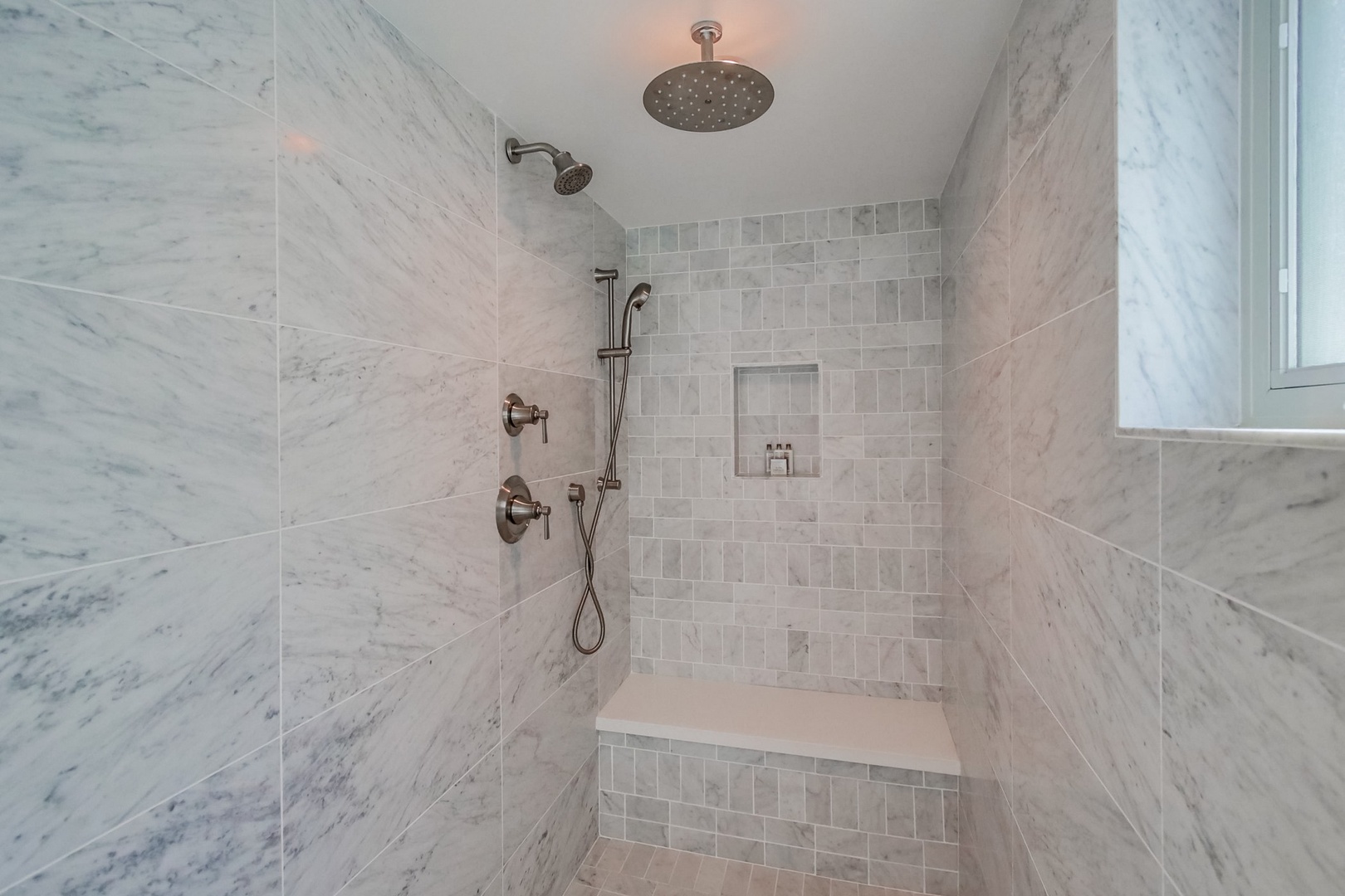 Peony House - Image 22