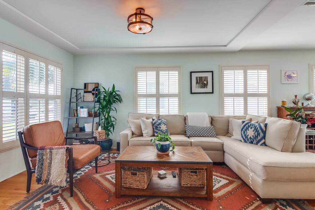 Blue Lagoon Home - Image 2