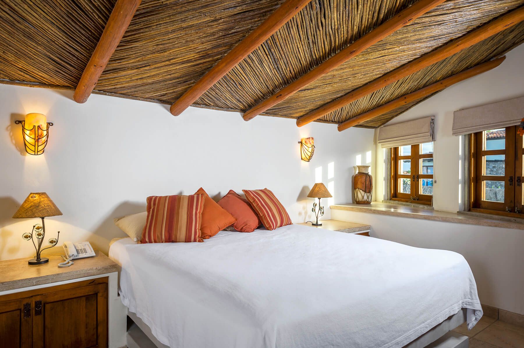 Rosa Amarilla Manor - Image 16