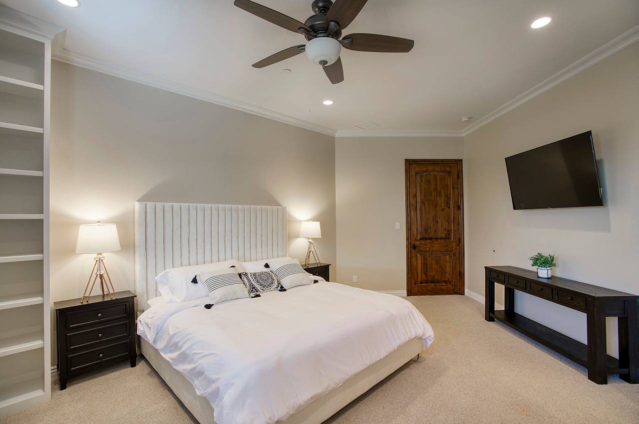 Infinity Manor - Image 31