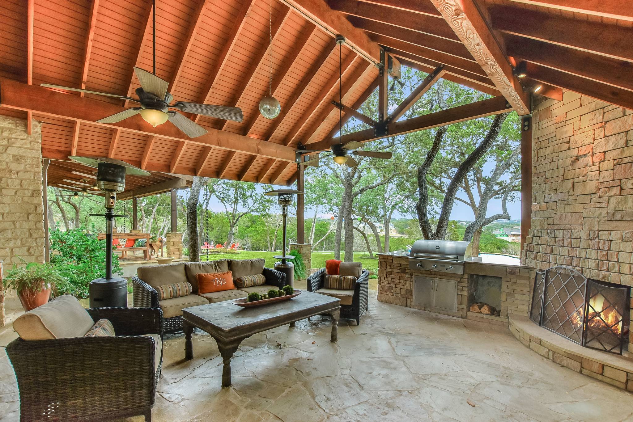 Scrub Oak House - Image 30