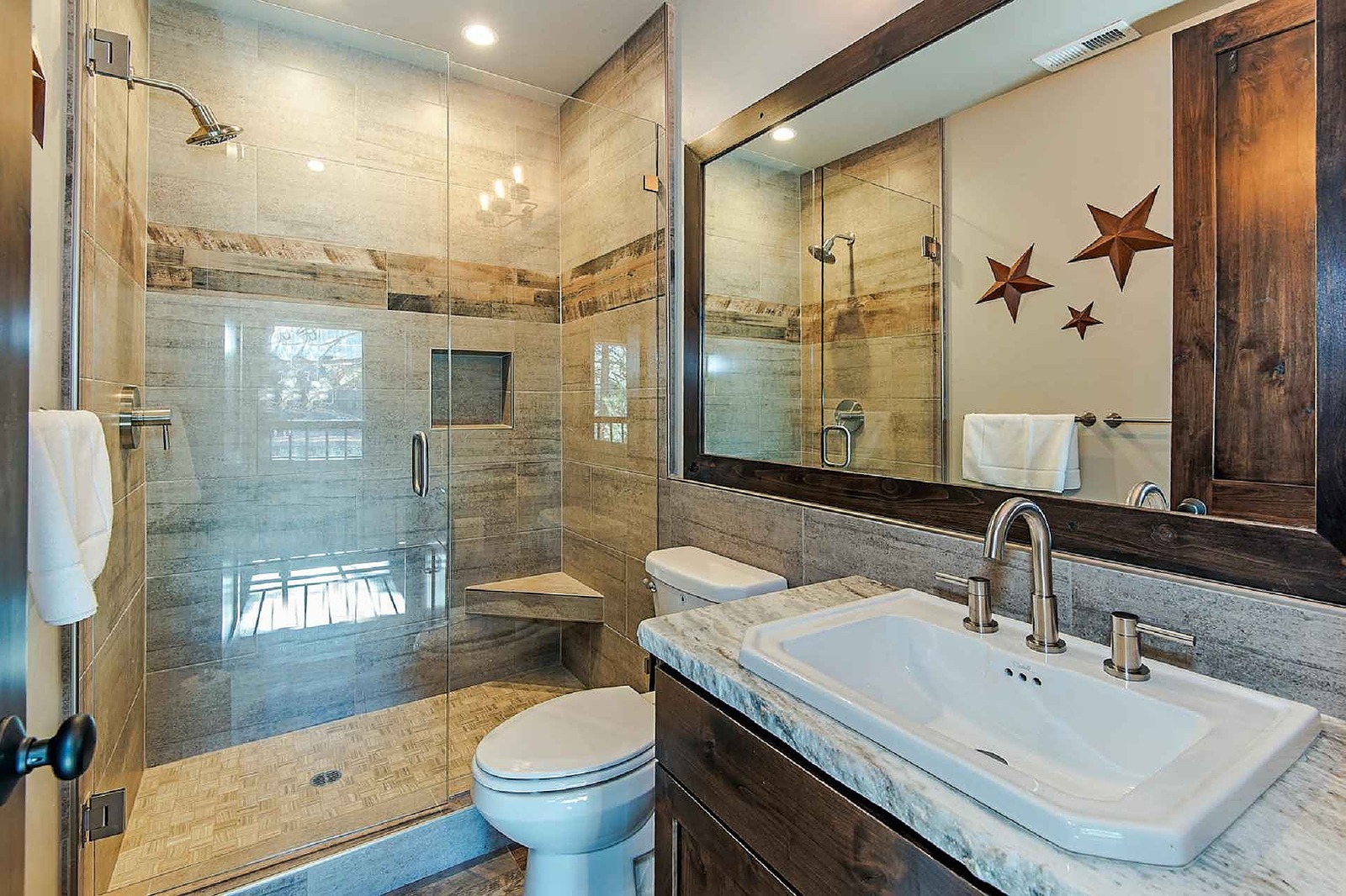 Trail Manor - Image 33