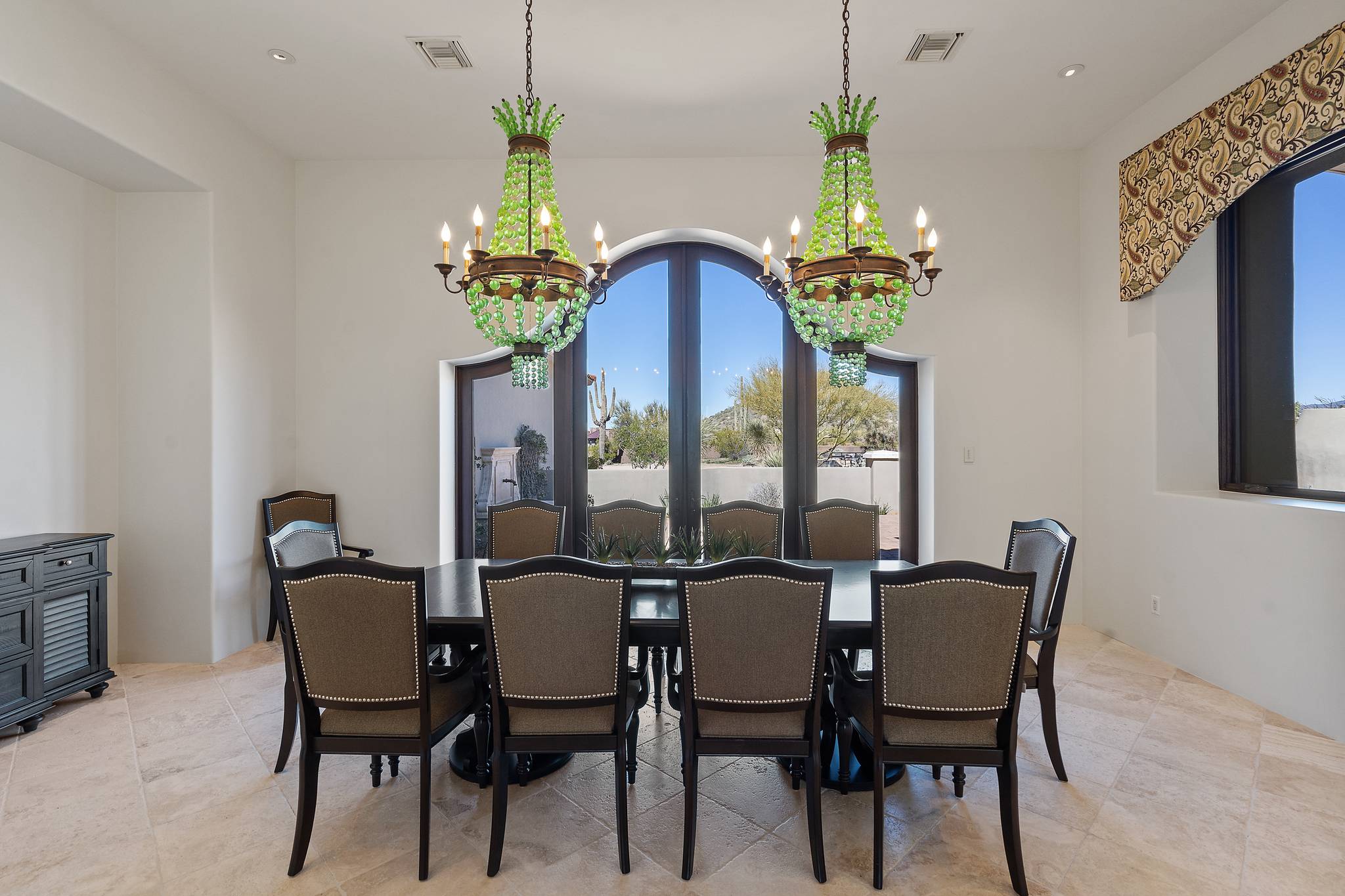 Dixileta East Manor. - Image 7