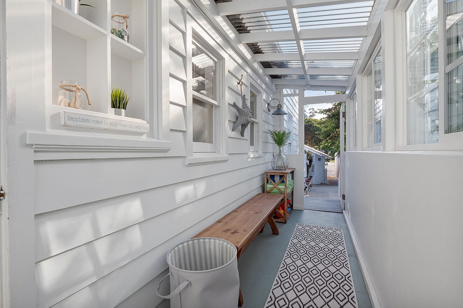 Field Villa - Image 4