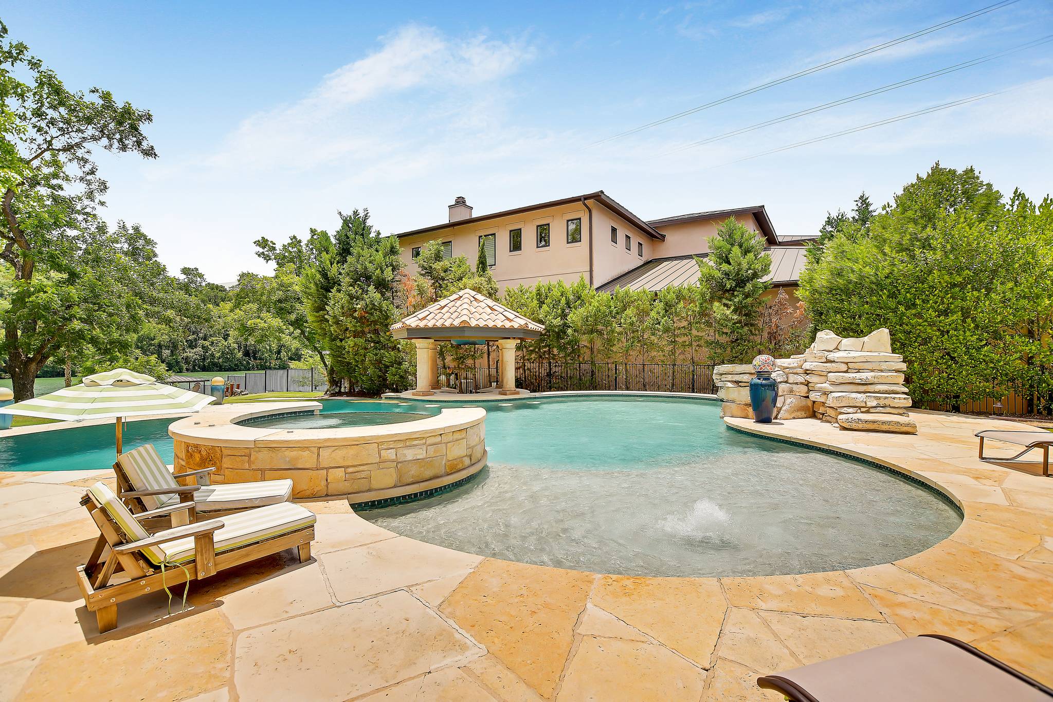 Catalpa Manor - Image 37