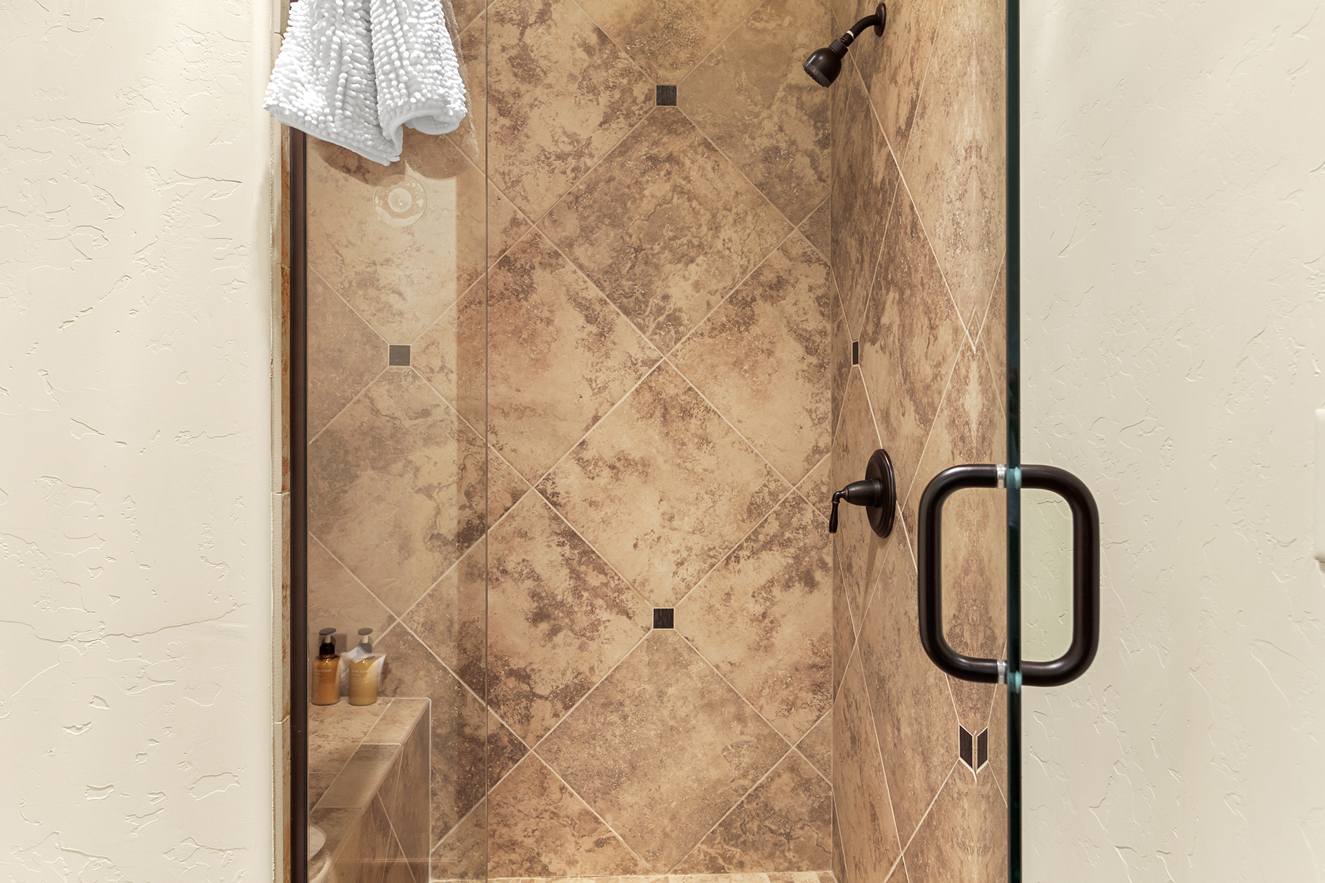 Twin Peaks Lodge - Image 32