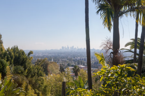 Hillside House - Image 28