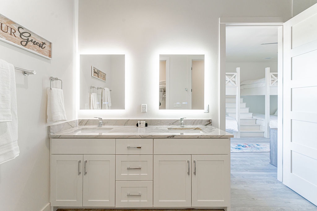 Clark Villa - Image 31