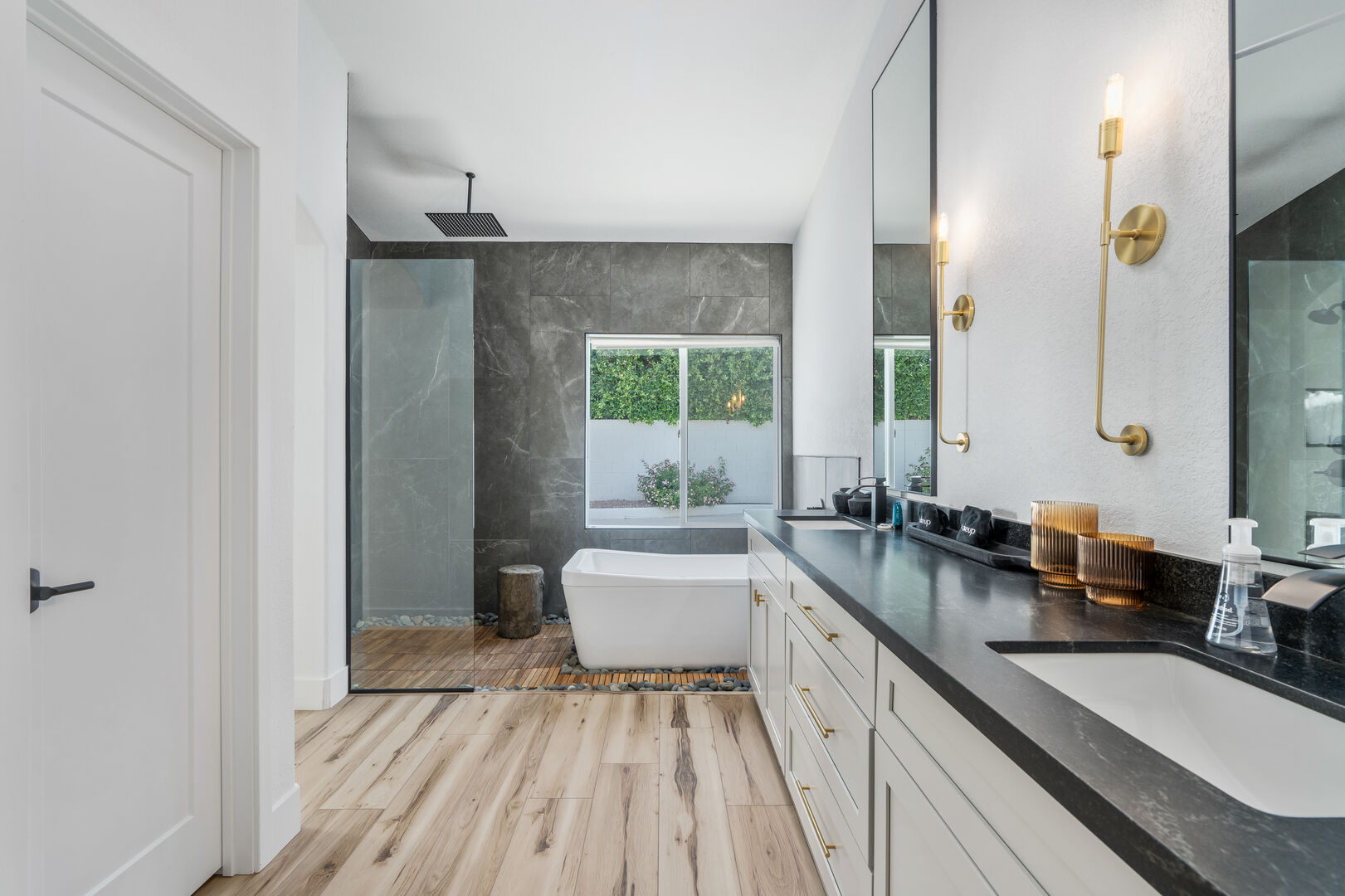 Sandra Place - Image 17