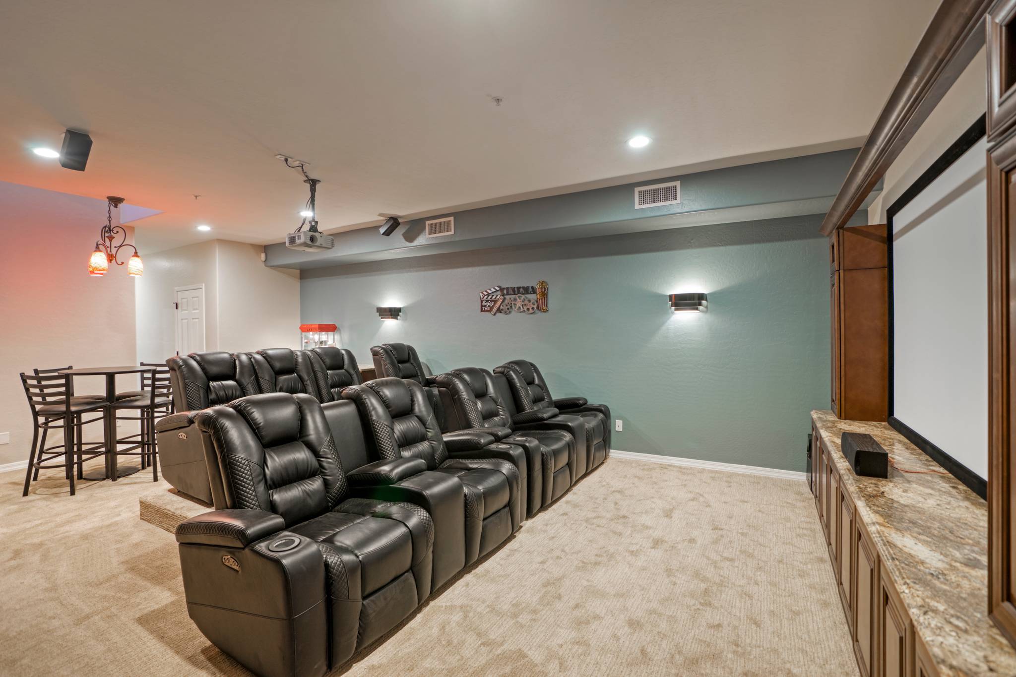 Gary Manor - Image 27