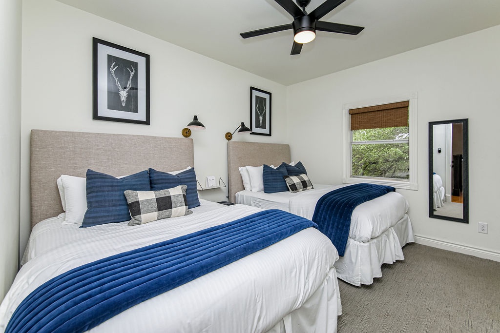 Hideaway Manor - Image 20