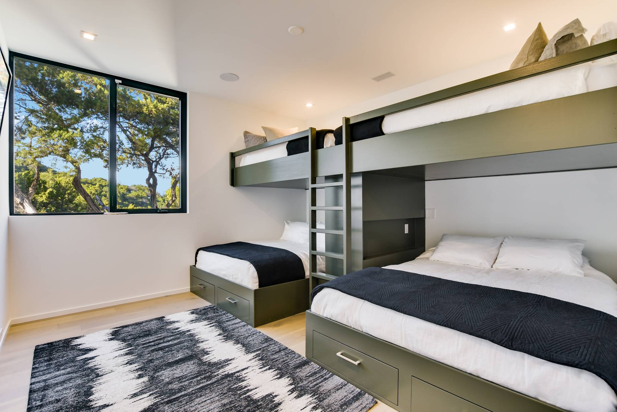 Sweetgum House - Image 33