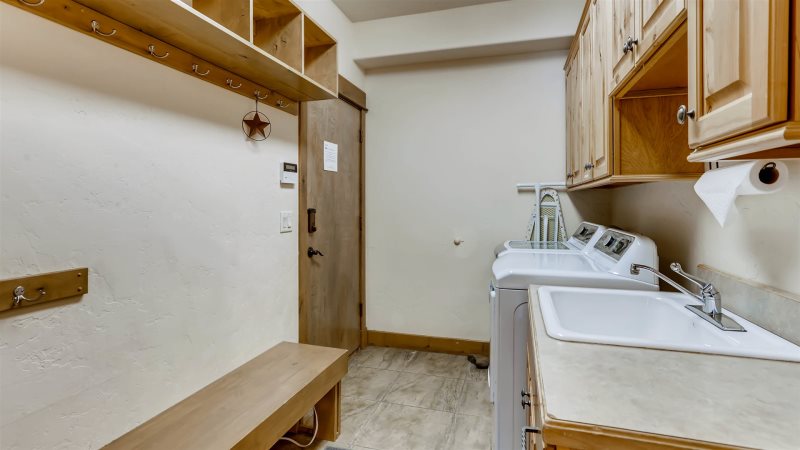 Royal Villa - Image 14