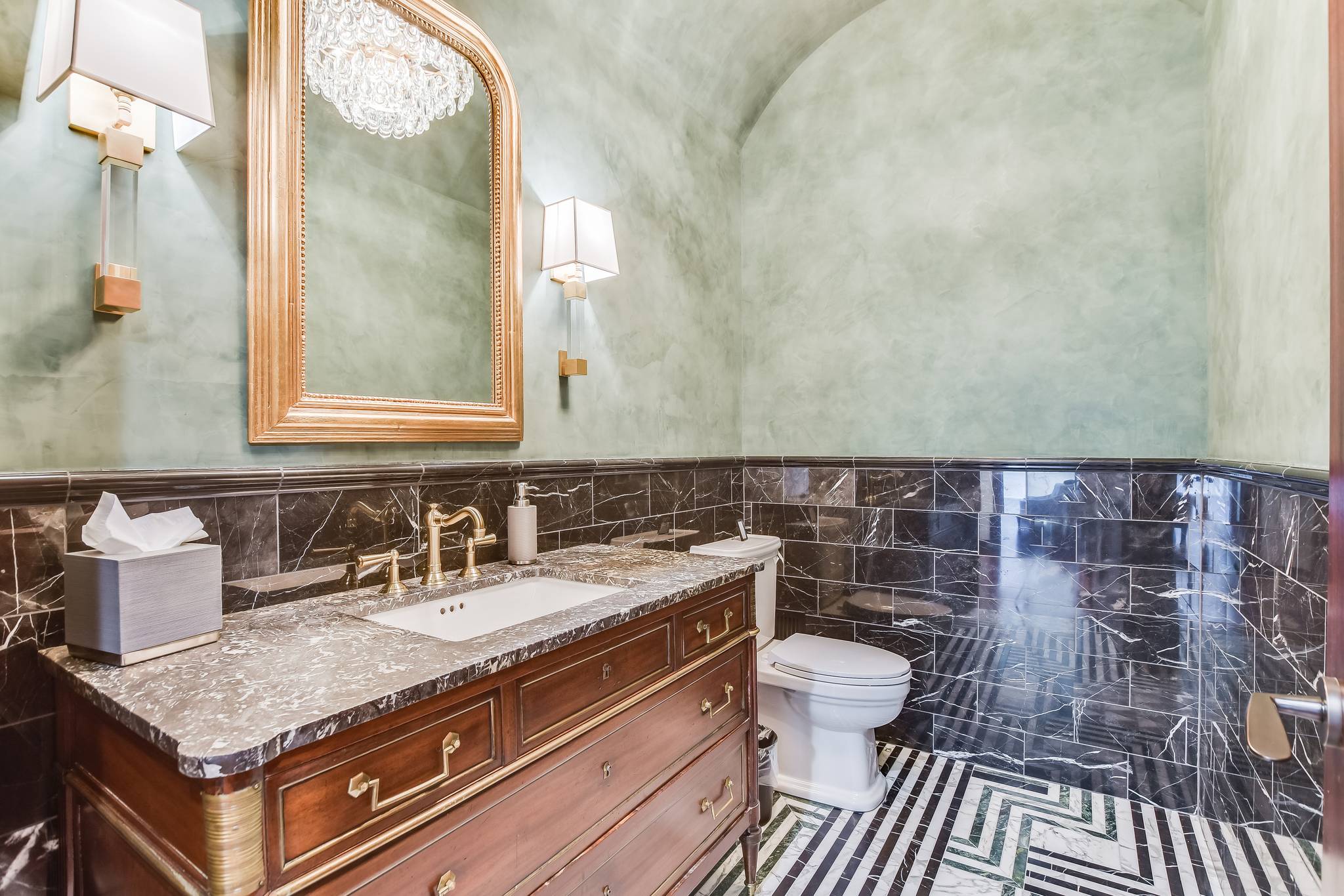 Southern Magnolia Estate - Image 34