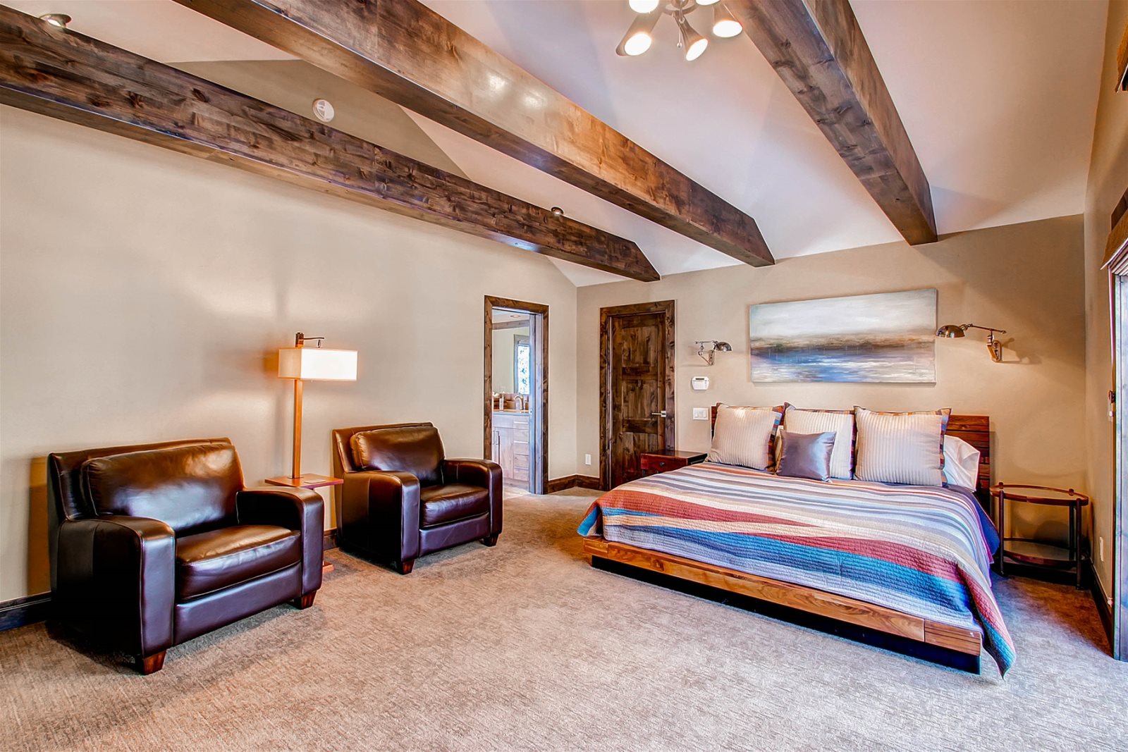 Amber Manor - Image 15