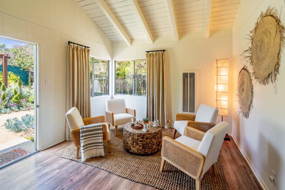 Shoreline Home - Image 14