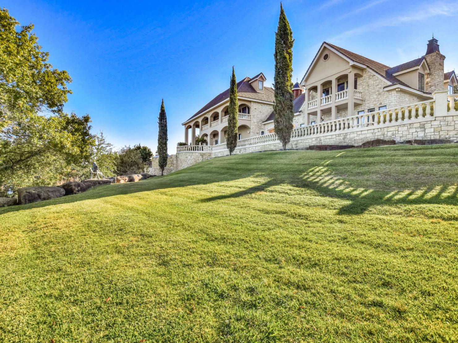 Vaughan Manor - Image 65