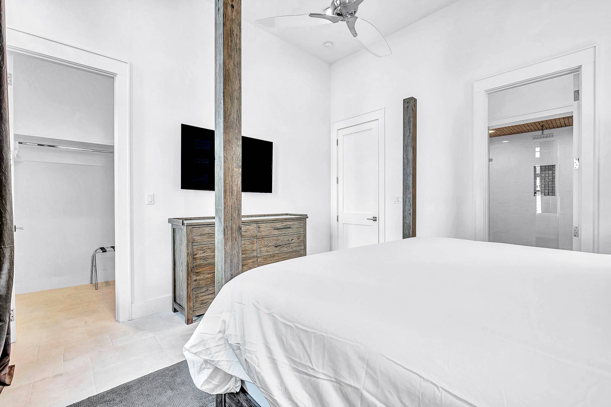 Lantern Manor - Image 37