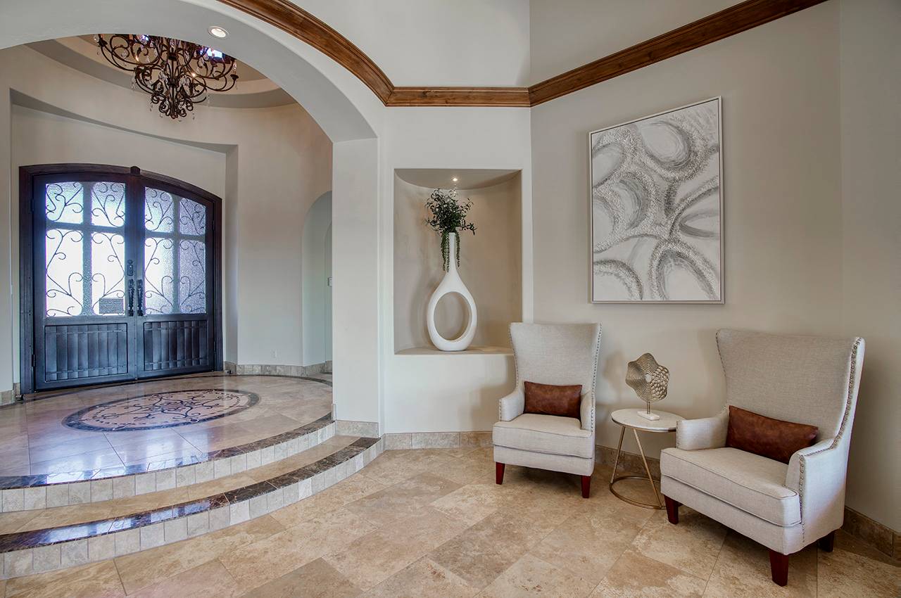 Infinity Manor - Image 2