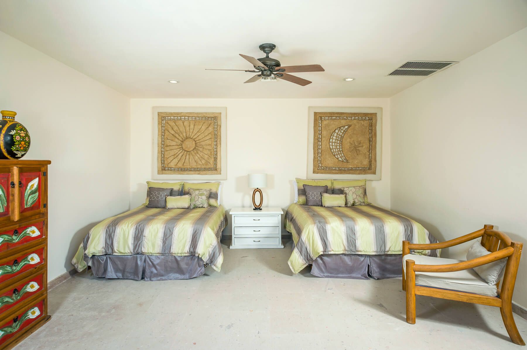 Mariposa Place - Image 11