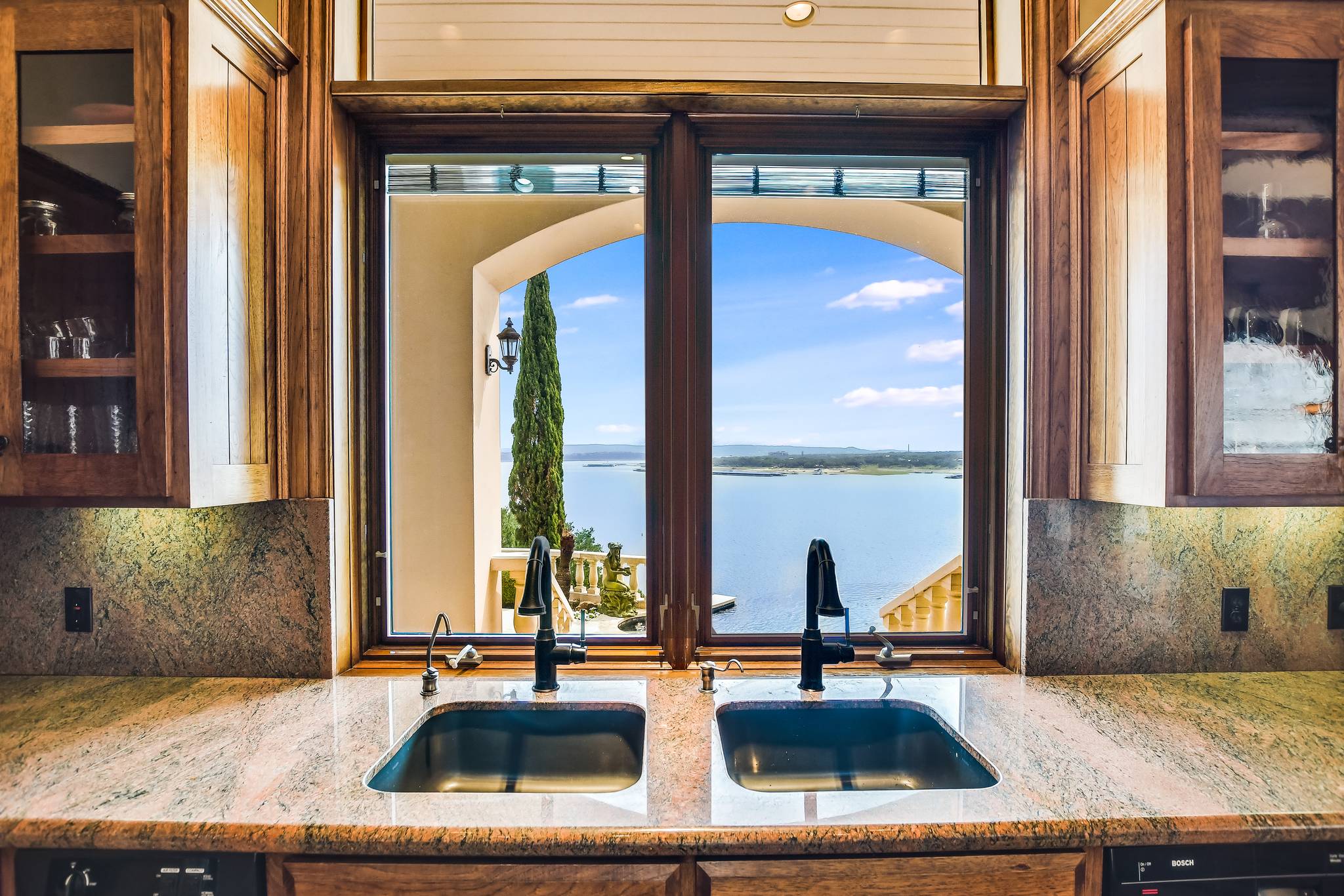 Vaughan Manor - Image 17