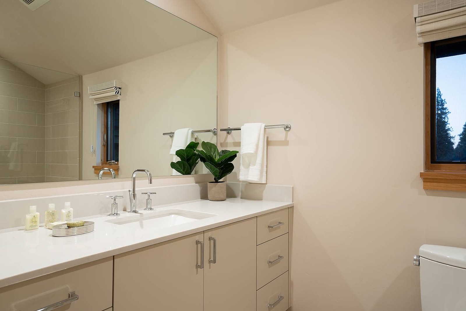 Sutter House - Image 33